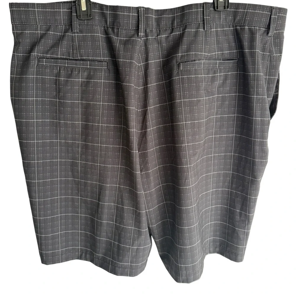 PGA TOUR Black‎ and Gray Windowpane Mens Golf Shorts, 44